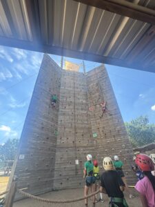 Outdoor school: climbing wall